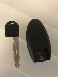 Lightweight Smooth Surface Nissan Smart Key FCC ID KR5S180144106 433MHZ 3 Button